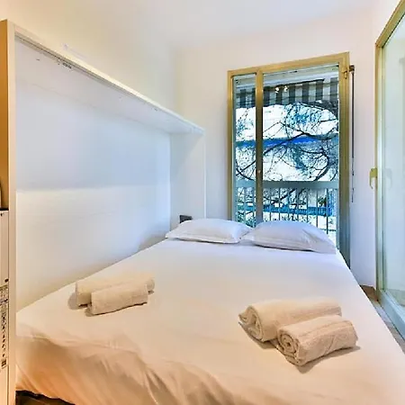 Appartement L'esterel Avec Piscine Et Grand Balcon Vue Apercu