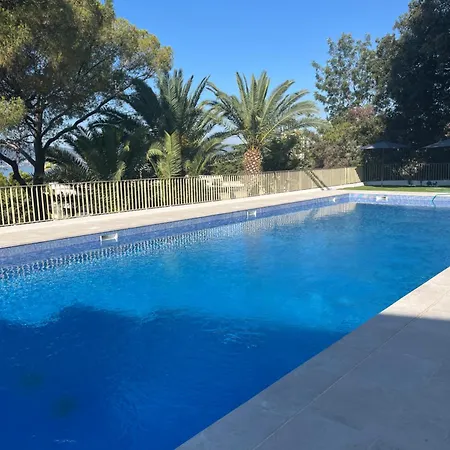 L'esterel Avec Piscine Et Grand Balcon Vue Apercu Appartement *